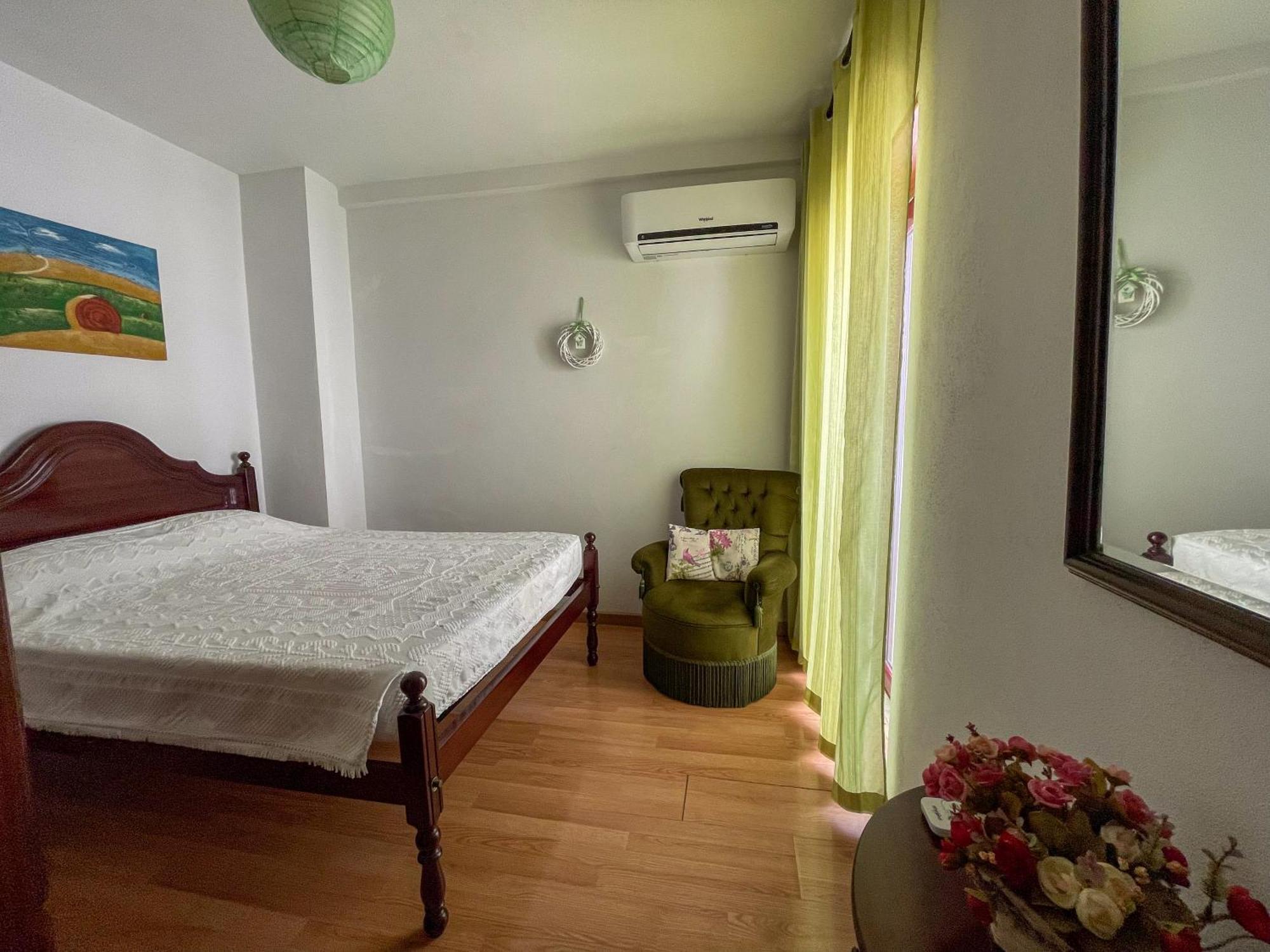 Home Away From Home Евора Екстериор снимка