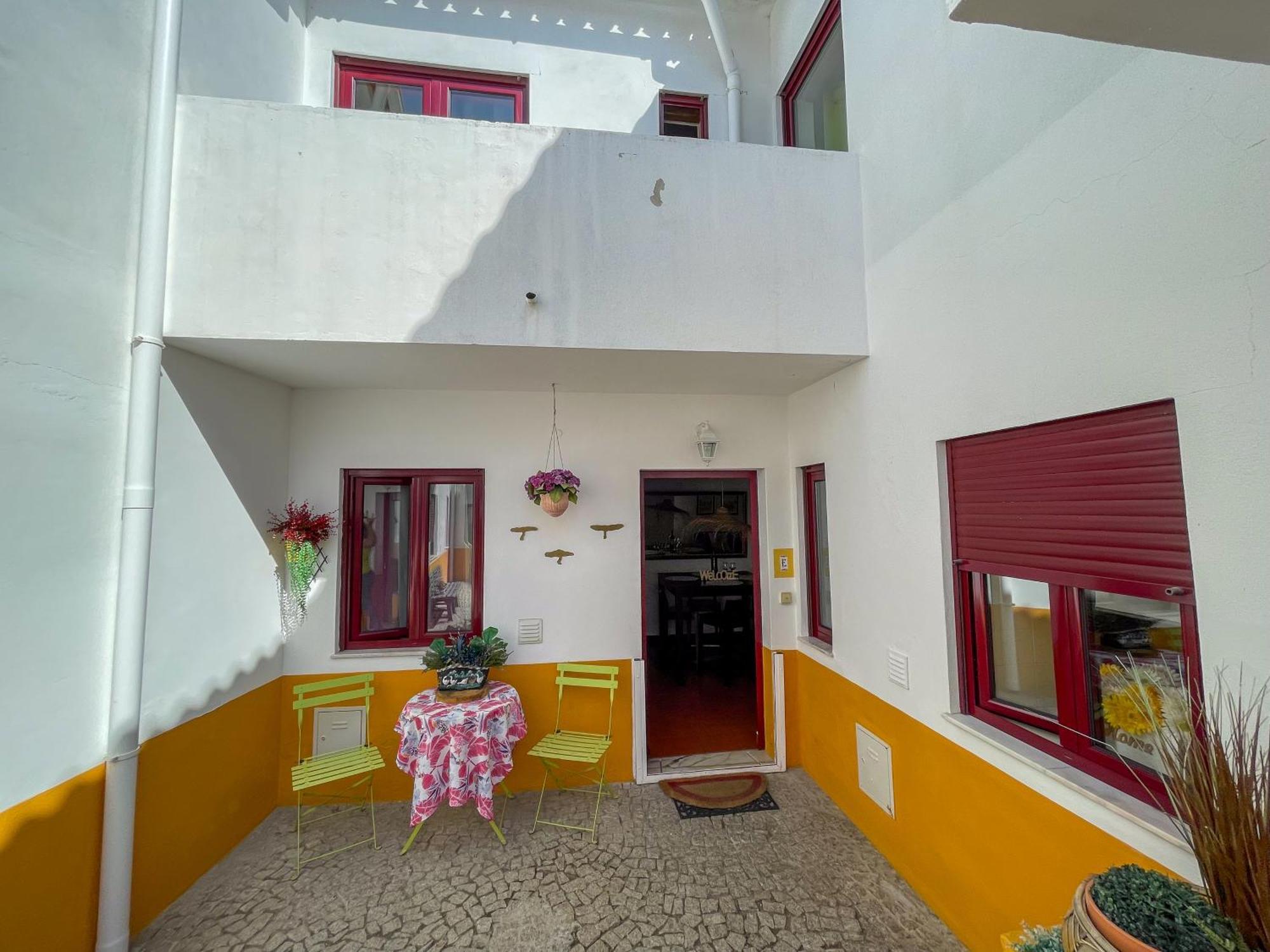 Home Away From Home Евора Екстериор снимка