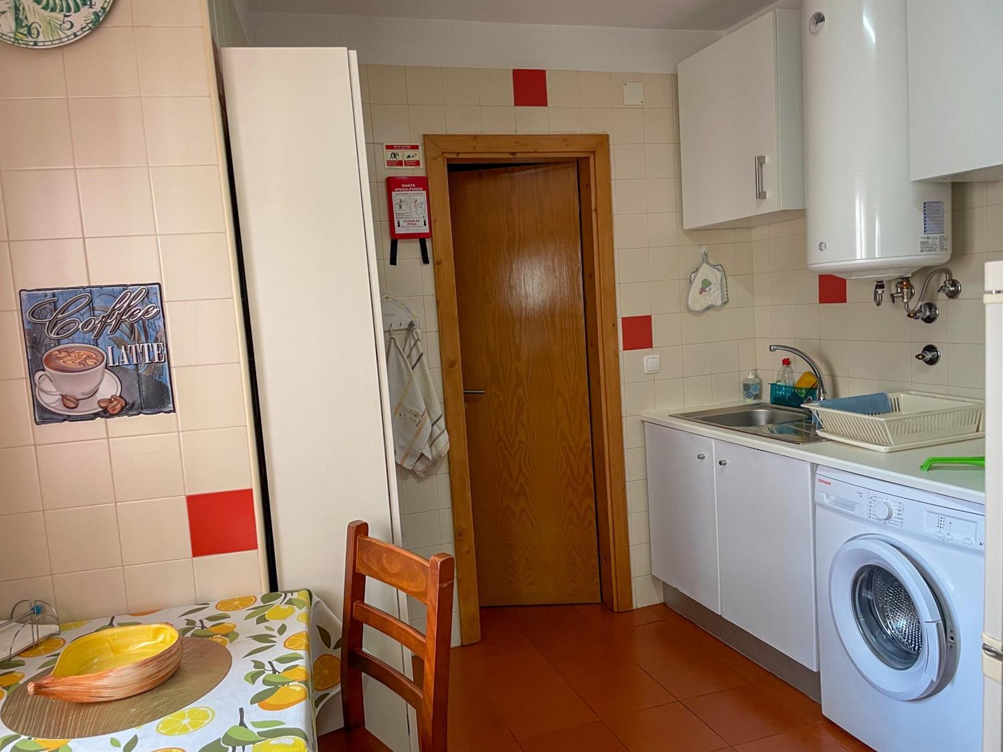 Home Away From Home Евора Стая снимка